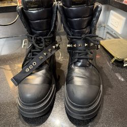 Valentino Garavani Rockstud  Waterproof Boots