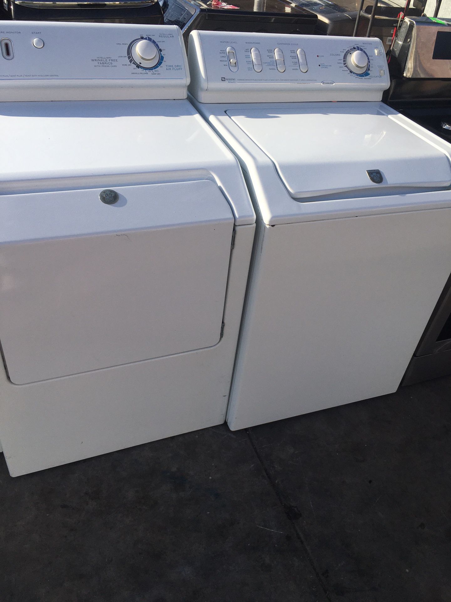 MAYTAG WASHER AND GAS DRYER TOP LOAD