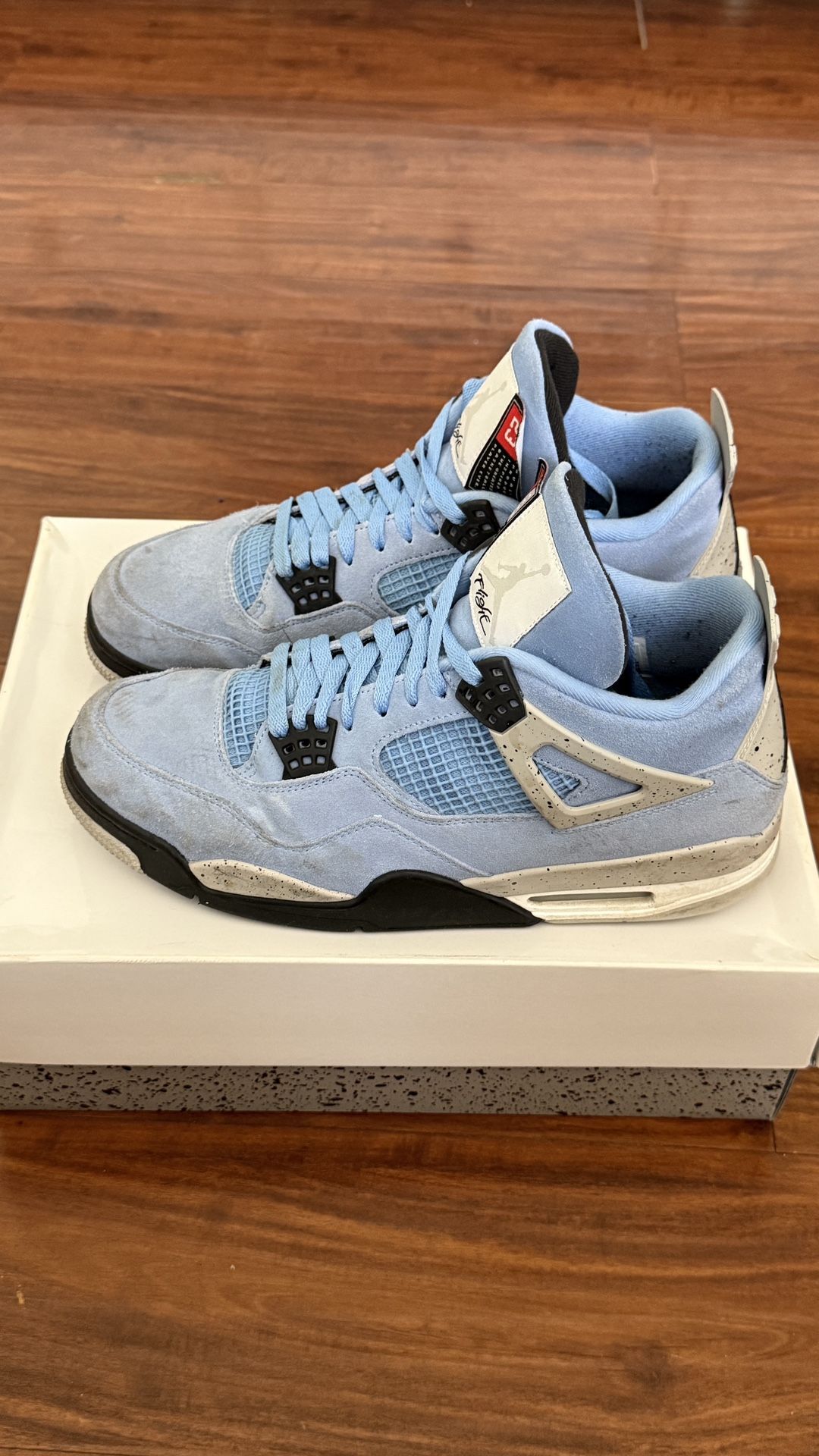 Jordan 4 UNC Size 12