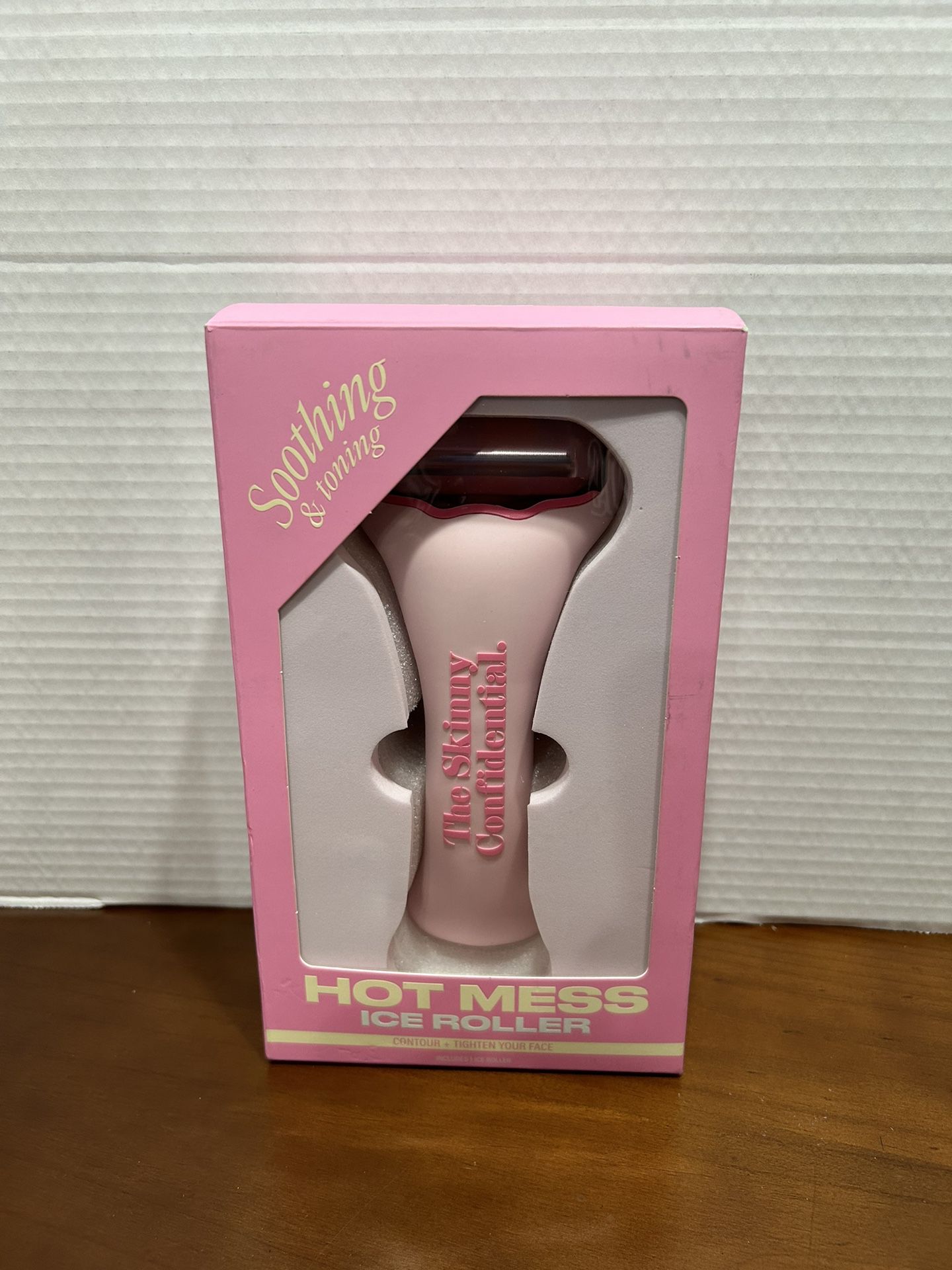 The Skinny Confidential HOT Mess Ice Roller, Skin Care Tools to Debloat, NEW!