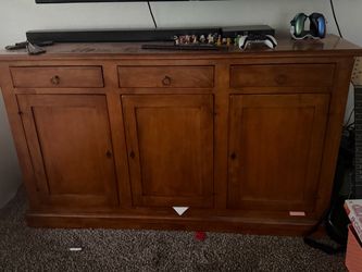 Buffet/entrainment unit/hutch