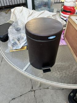 Trash Can 