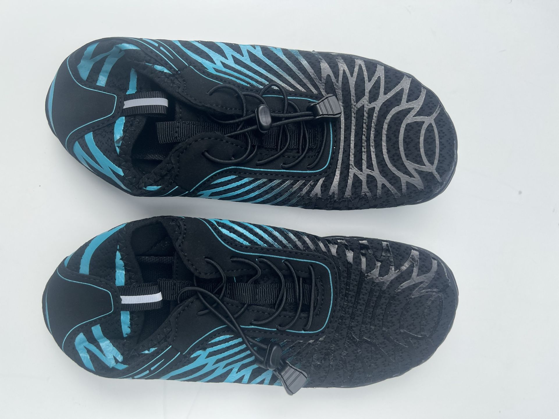 Ultimate Aqua Shoes: Quick-Dry, Lightweight & Ready for Adventure!