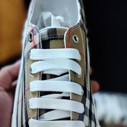 Burberry Shoes Gym Shoes 👟👟