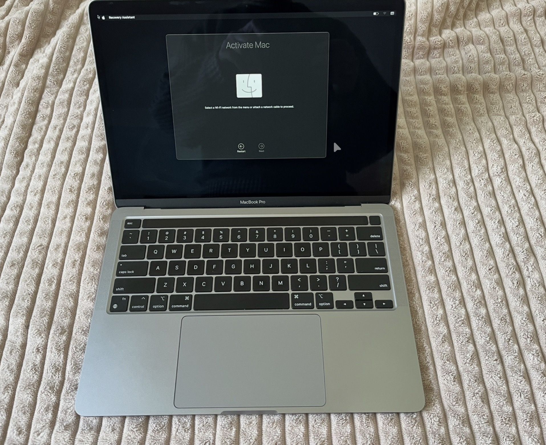 MacBook Pro - 13 Inch - M1 - 8GB Ram - 256GB - w/ Original Charger