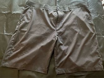 Men’s PGA Tour golf shorts size 40 waist, navy blue