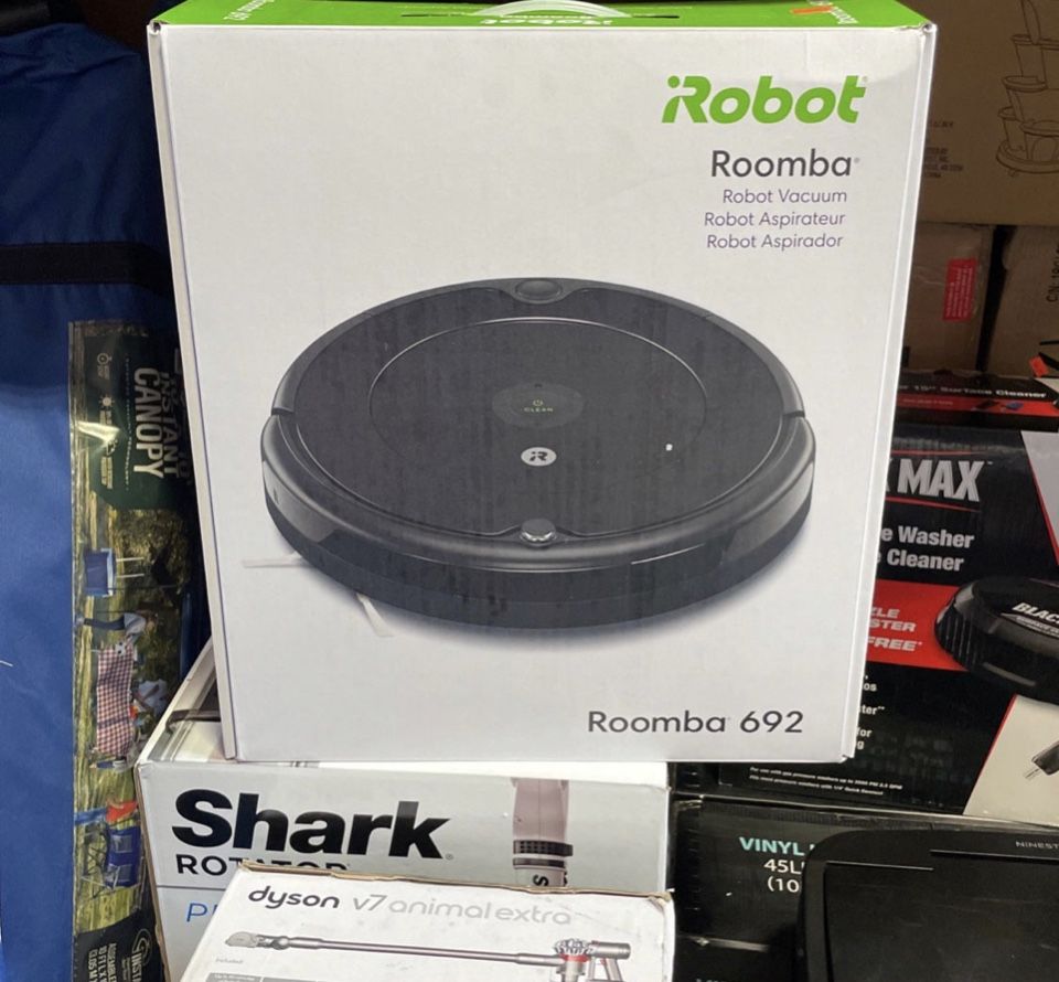 NEW -ROOMBA 692