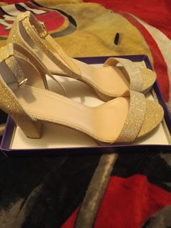 Rose Gold Heels 👠