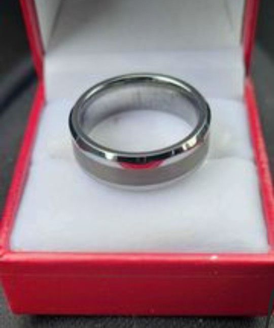 Men's wedding ring 10.5