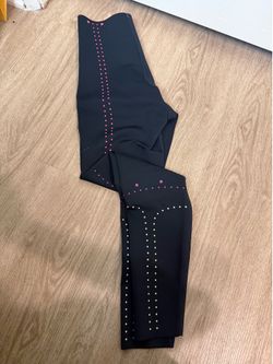 Never Worn Nike Dri-FIT embellished Leggings size xs