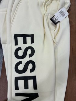 M Essentials sweatpants
