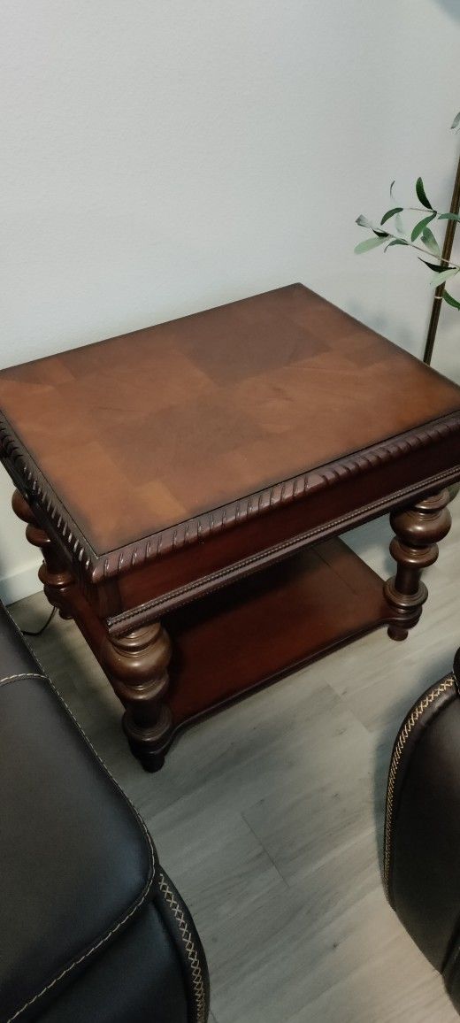 Coffee Table With 2 End Tables