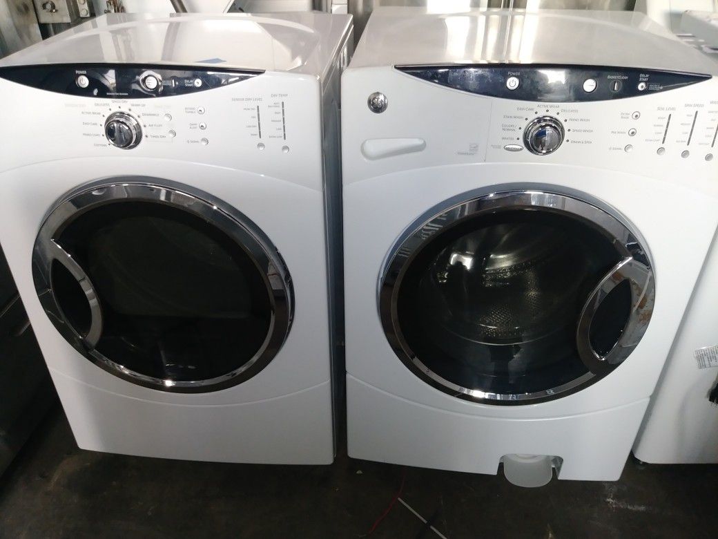 GE high efficiency washer/dryer set