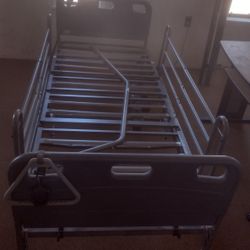 ADJUSTABLE BED. TWIN