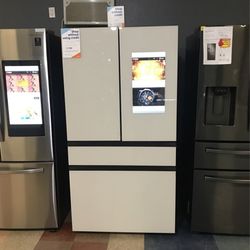 Samsung White Bespoke French Door Refrigerator With Family Hub 📲