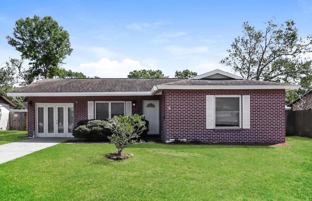Beautiful Single Family House For Sale
