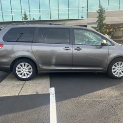 2013 Toyota Sienna