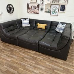 Z Gallerie Convo Leather Sectional Sofa💎 - Free Delivery 🚛