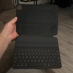 Apple Smart Keyboard