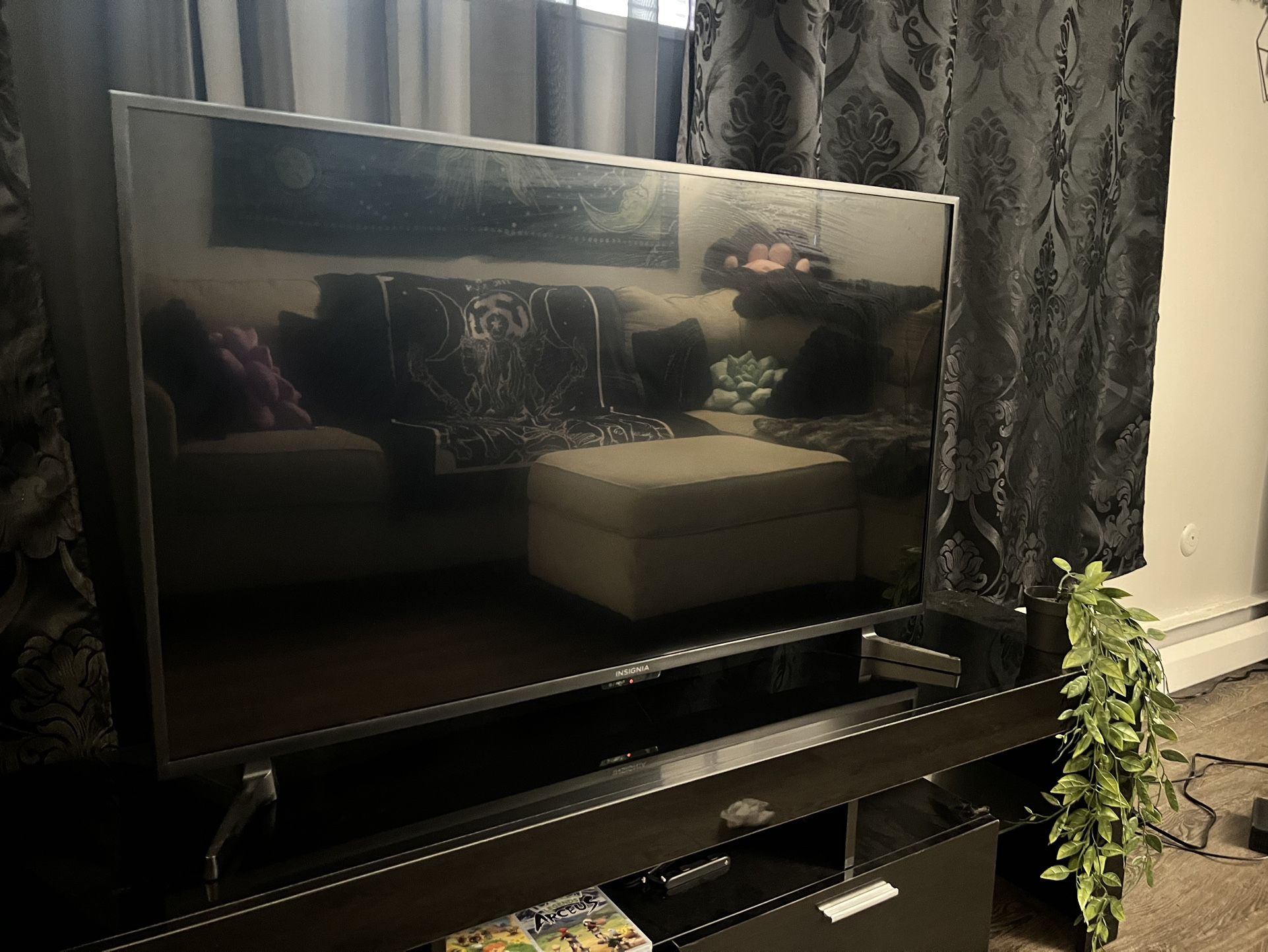 43 inch Insignia Fire TV 4K LED 60HZ