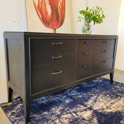 GORGEOUS BLACK DRESSER 