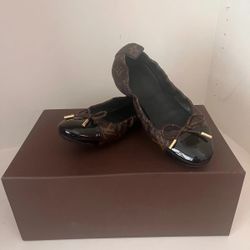 Louis Vuitton ballet flats 🥿 !!!!! 