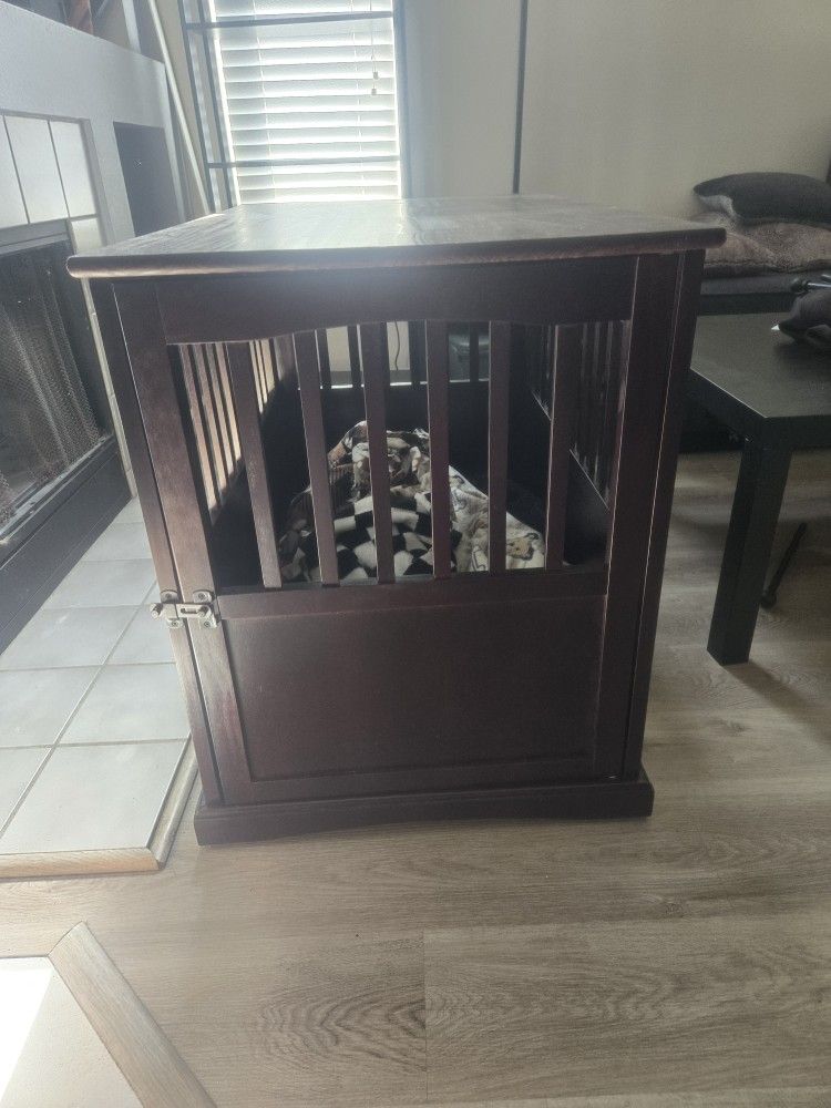 Wooden Dog Crate/ Night Stand/End Table