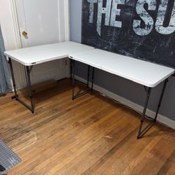 4 ft. Folding Tables