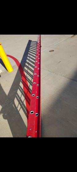 Huge 40ft West ward fiberglass extension ladder
