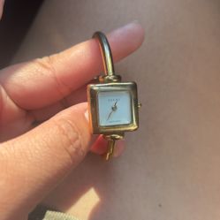 authentic gucci watch 