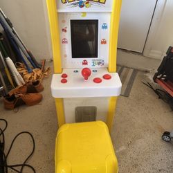 Pac-Man Game & Seat