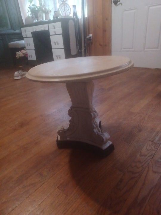 Christopher Knight Home Jorine Round End Table, Vintage Side Table, CeramicTabletop, Lightweight Concrete Worn Base, Mid-Century Small Accent Coffee D