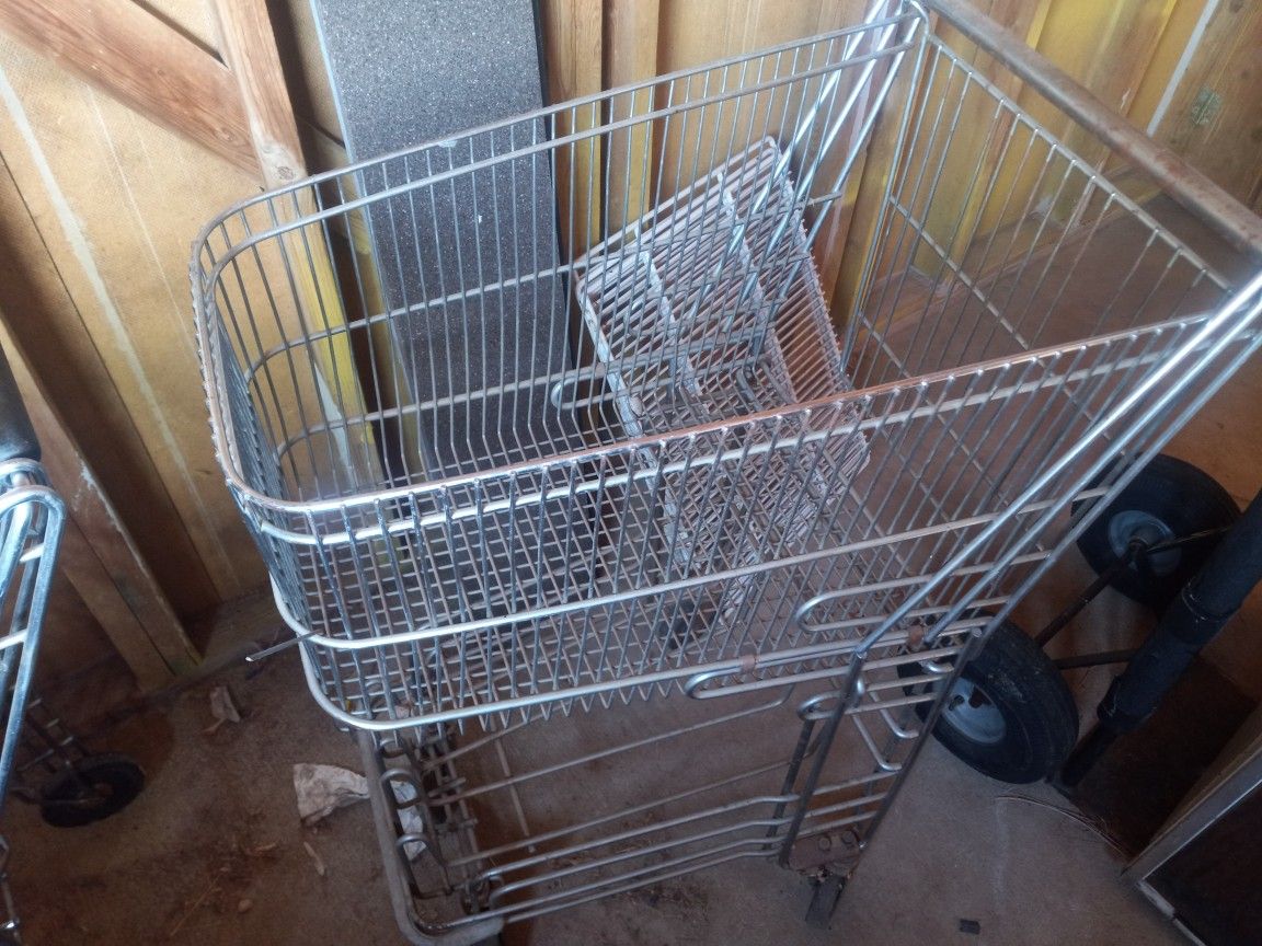 Vintage / Antique Shopping Cart