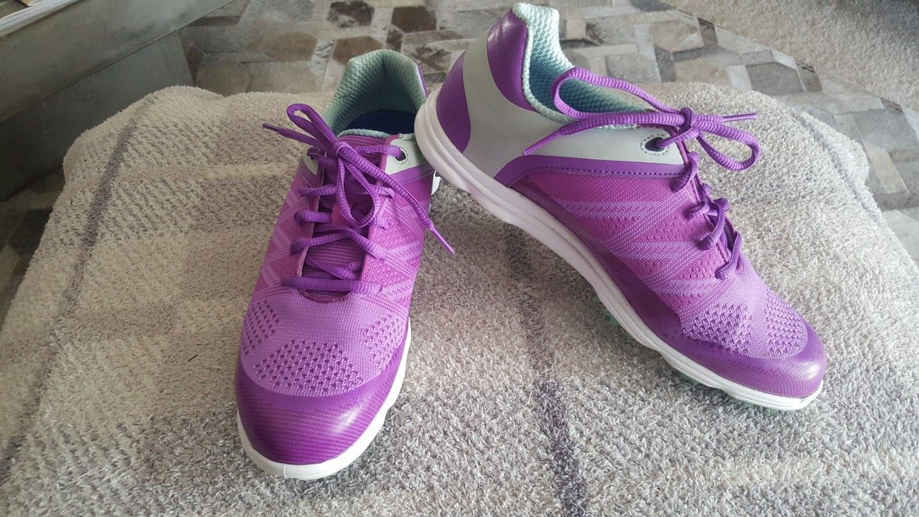 NEW Women's FJ Golf shoes, size 8.5