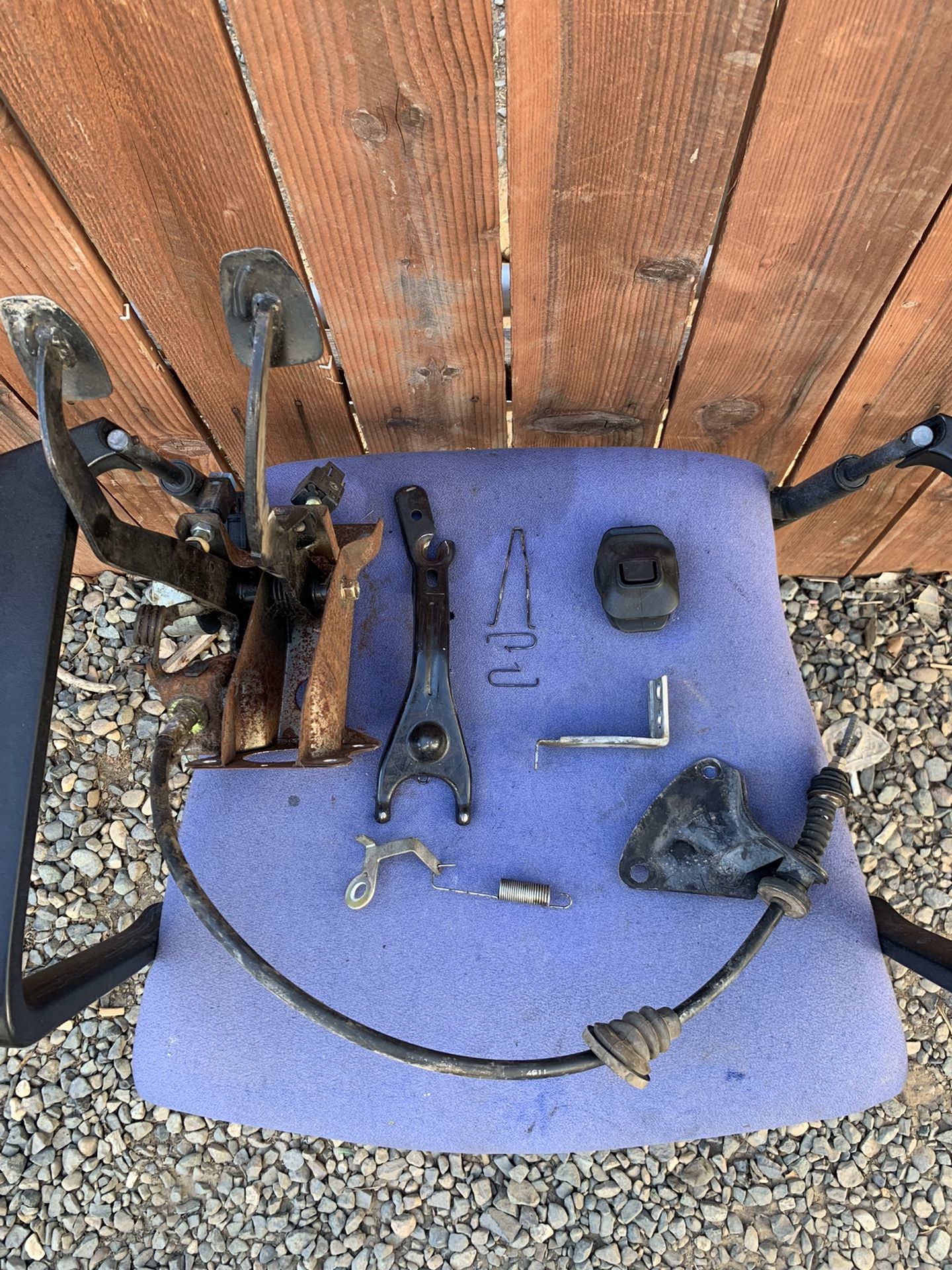 GC8 Manual Pedal Box Assembly.