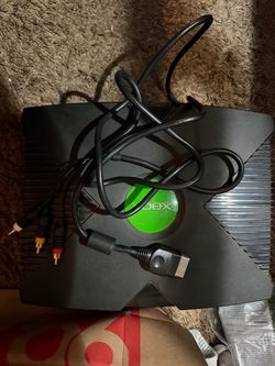 Original Microsoft Xbox Console with Cables