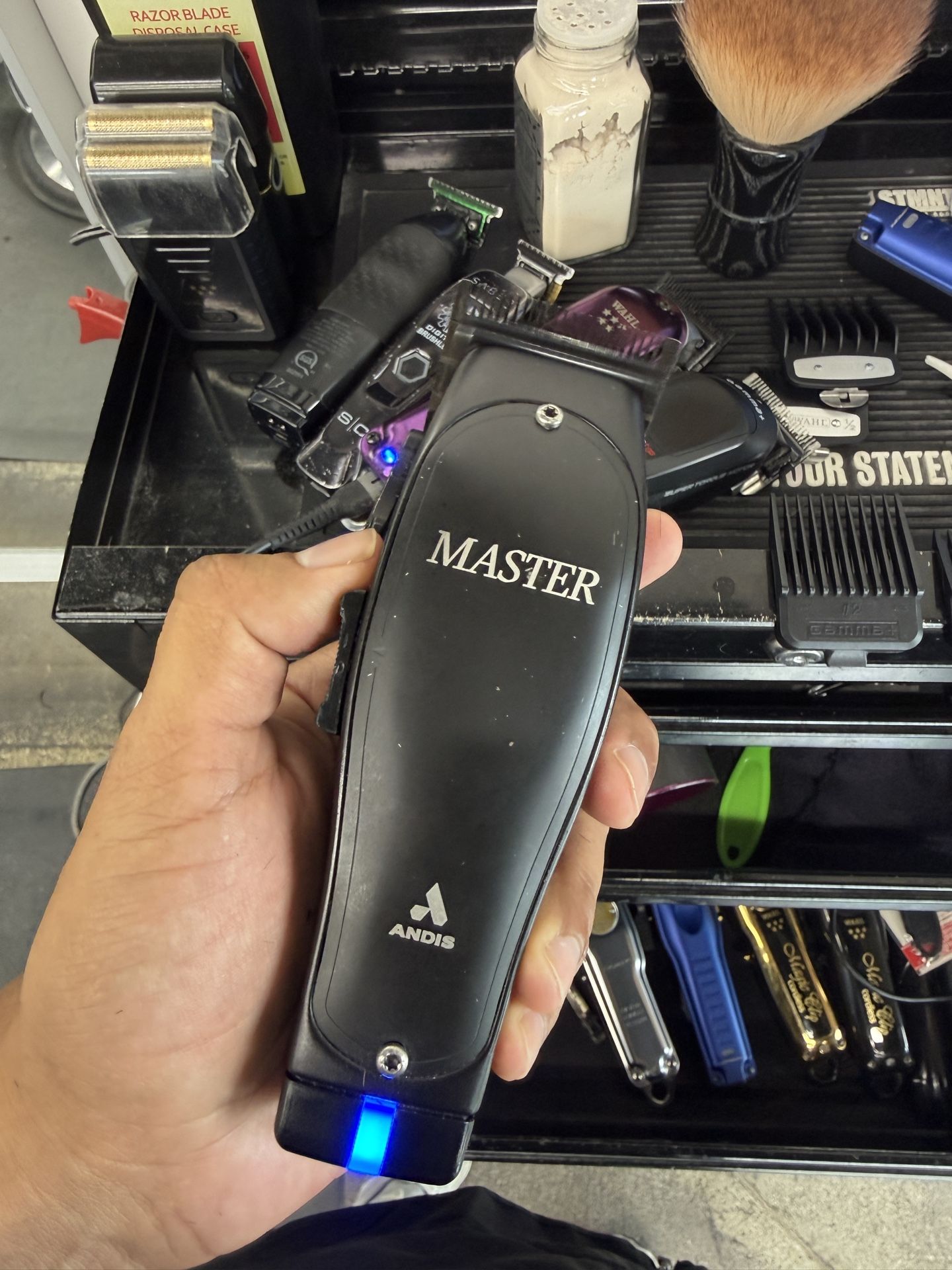 Andis Master