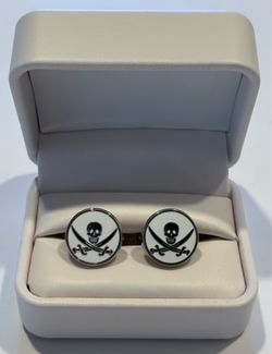 Pirates of the Caribbean Pirate Skull Cufflinks