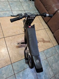 Electric razor dirt bike