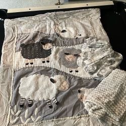 Bed Cover And Sheets 