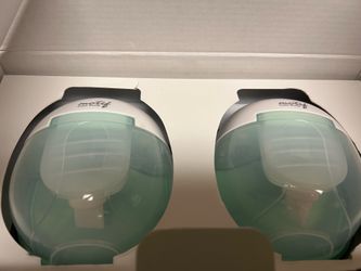 ‼️GREAT DEAL‼️MOTIF Aura Glow Breast PUMPS ❣️DEAL❣️