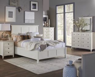 CLOSEOUT! KING SOLID HEAVY WOOD BEDFRAME!!