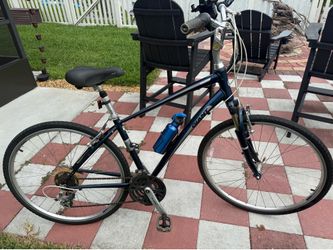 GIANT Cypress Bicycle
