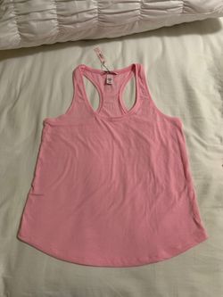 2 tops both are the same color and size small
