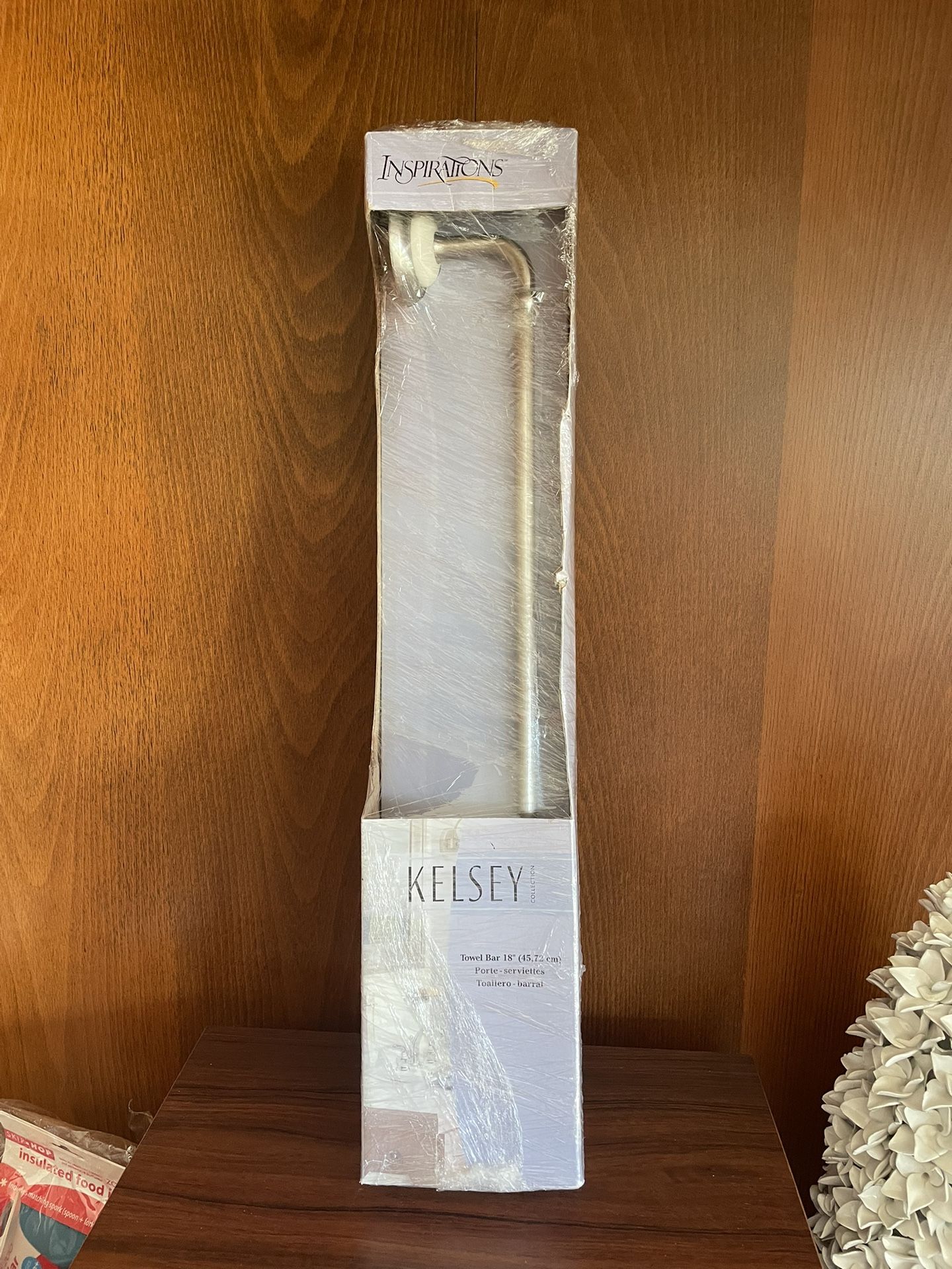 New 18 Inch Towel Bar