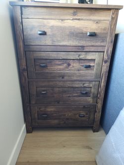 Chest of drawers