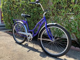 Schwinn beach cruiser