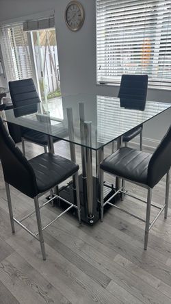 Dining Table with 4 Chairs