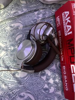 Dj headphones