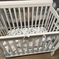 Crib Gray With Mattress 